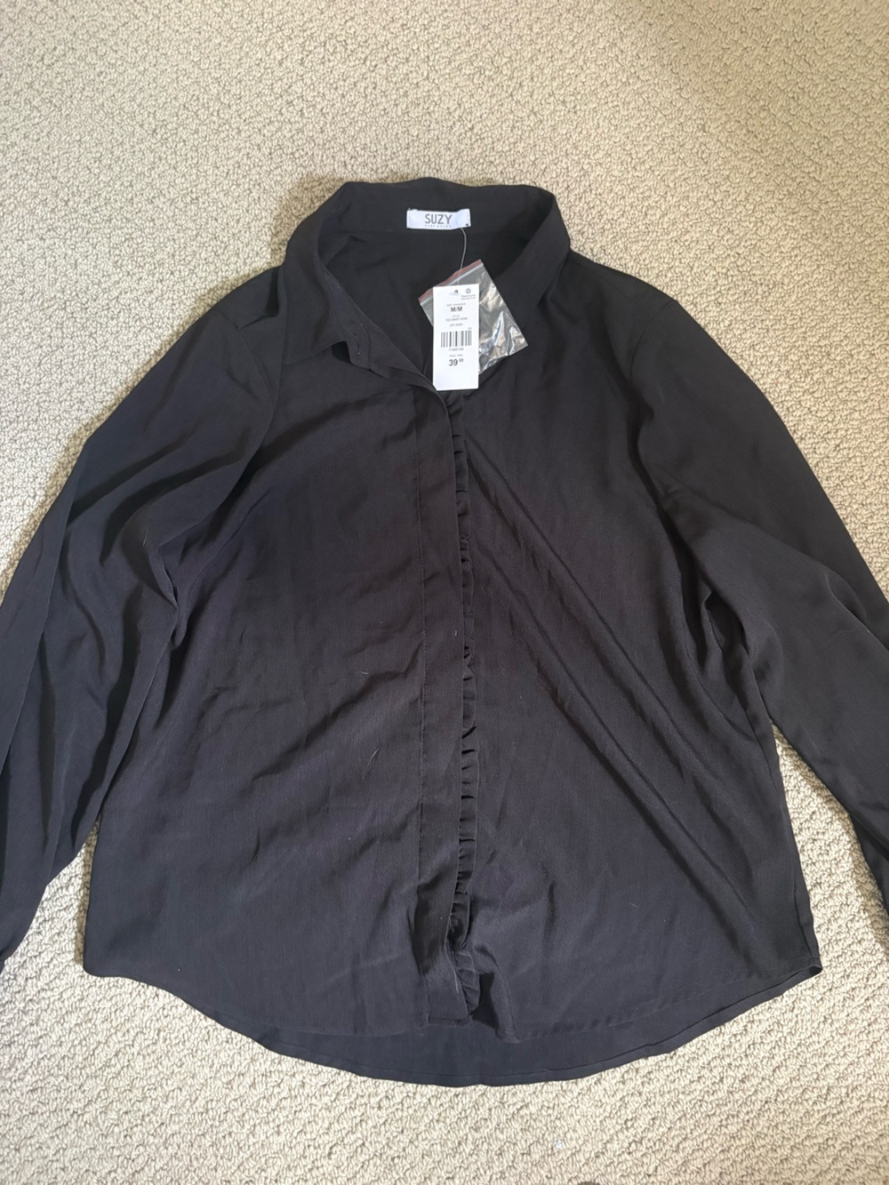 Woman’s Suzy Shier Black Long-Sleeve Button-Up Shirt